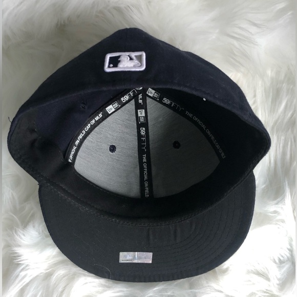 Authentic New York Yankees Hat Cap. New Era NWOT - Picture 3 of 3